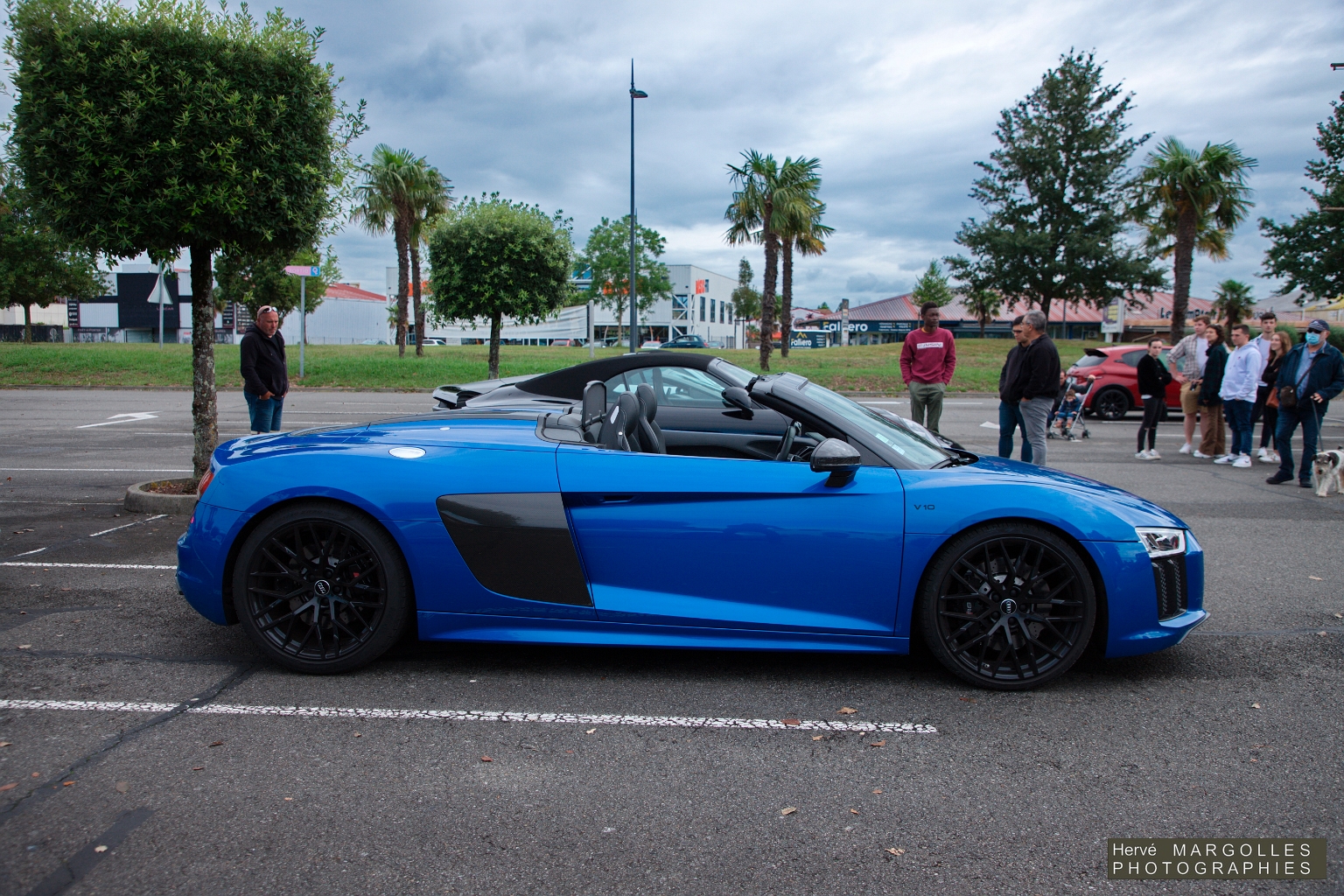 Audi R8 V10 Spyder.jpg
